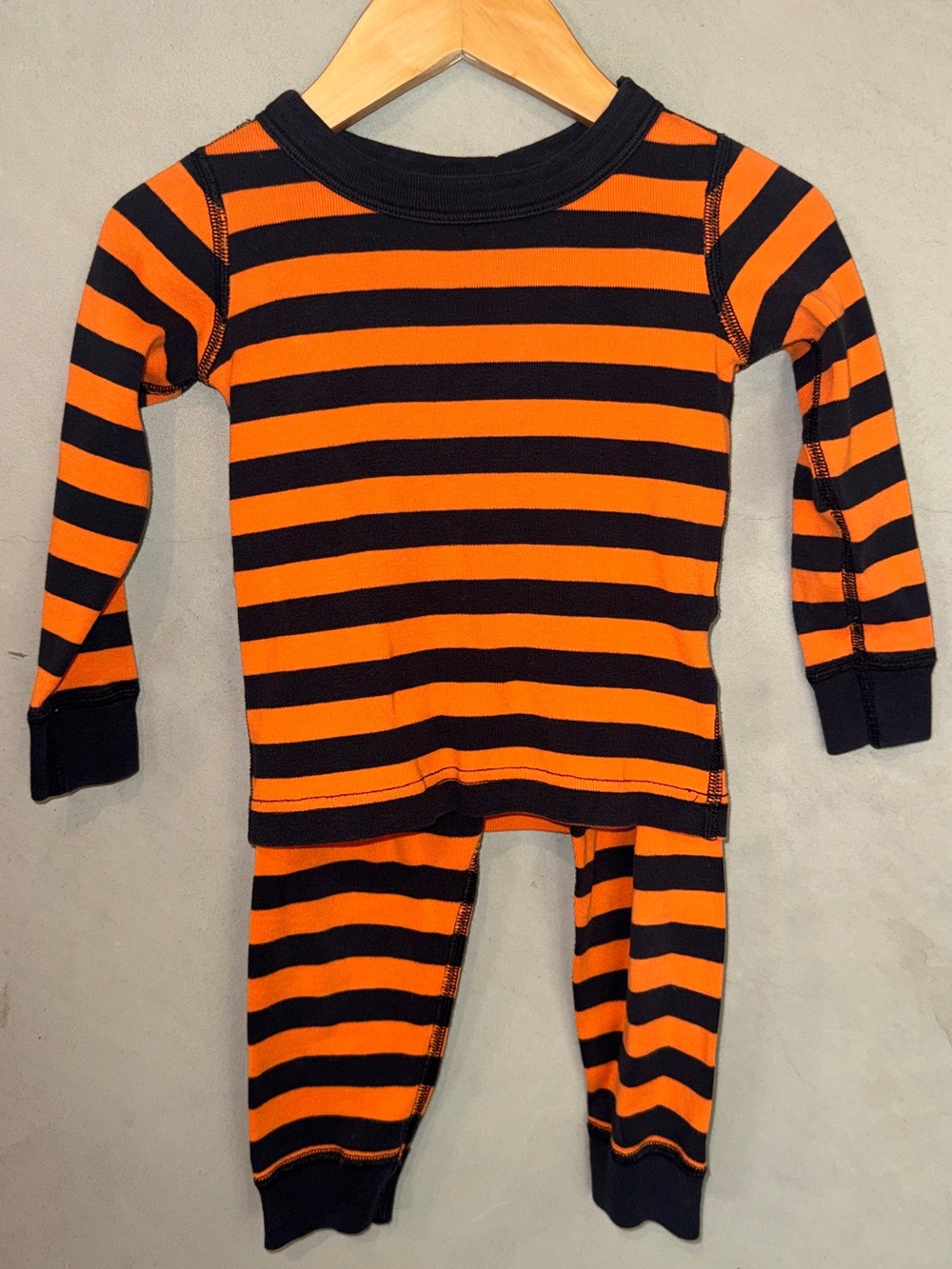 Hanna Andersson organic cotton Orange and Black Striped Pajama Set 18-24 months